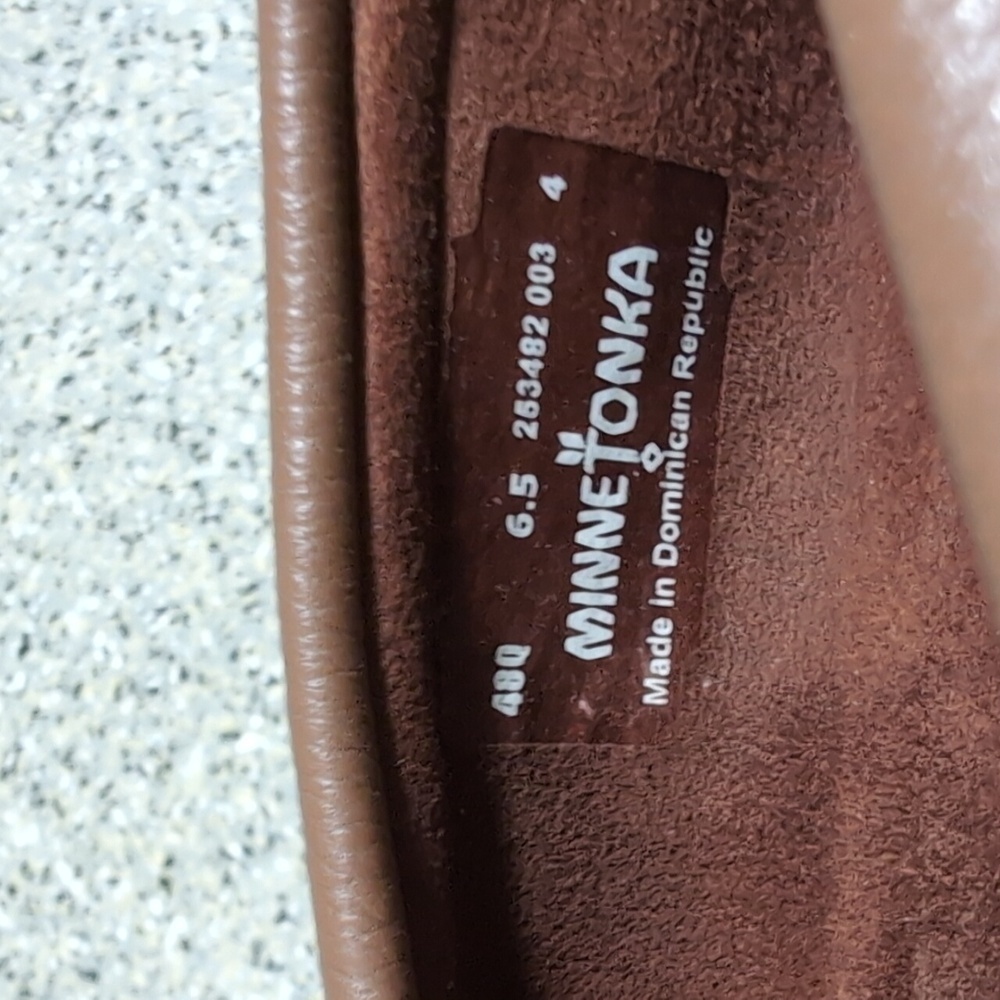 Minnetonka Moccasin Driving Shoe - Picture 5 of 6